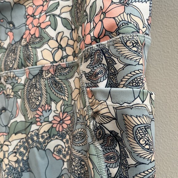 Tahari Sport Women Paisley Printed Workout Athleisure Pockets Capri Pants New 3X - Picture 6 of 6